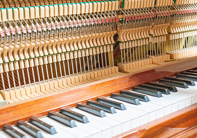 ピアノの調律料金